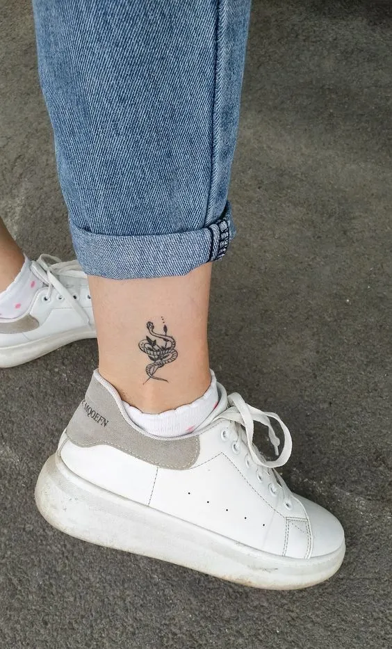 150 hình xăm mini ở chân độc đáo cho nam và nữ - Genztattoo