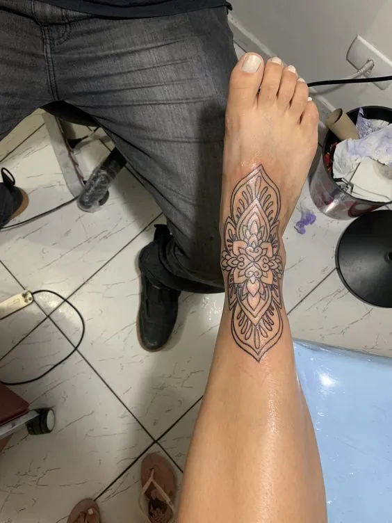 150 hình xăm mini ở chân độc đáo cho nam và nữ - Genztattoo