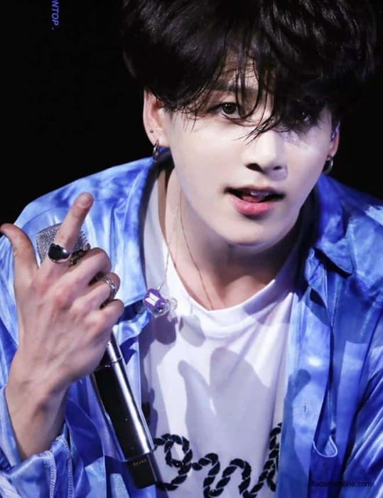 Khám phá vẻ đẹp cuốn hút trong nụ cười của Jungkook