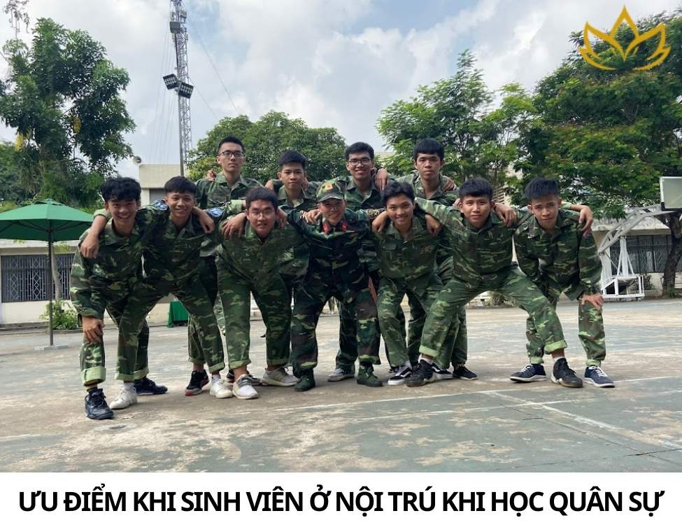 Học Quân Sự Ở Đại Học Có Được Về Không? Tìm Hiểu Quy Định Và Yếu Tố Ảnh Hưởng