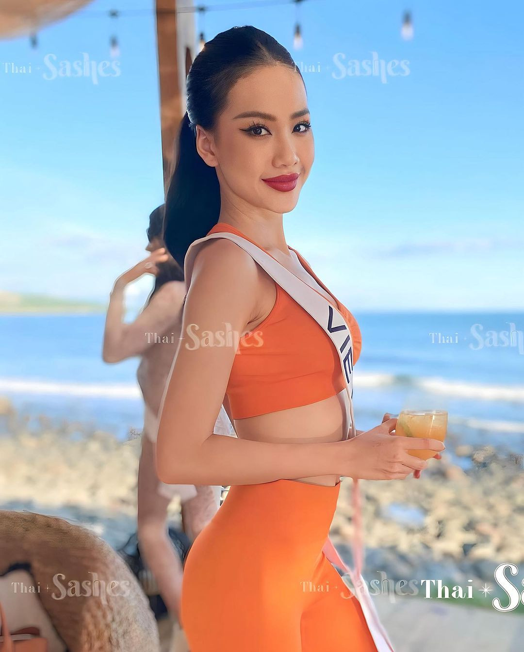 Bùi Quỳnh Hoa sang chảnh, ngày càng tiến bộ ở Miss Universe 2023