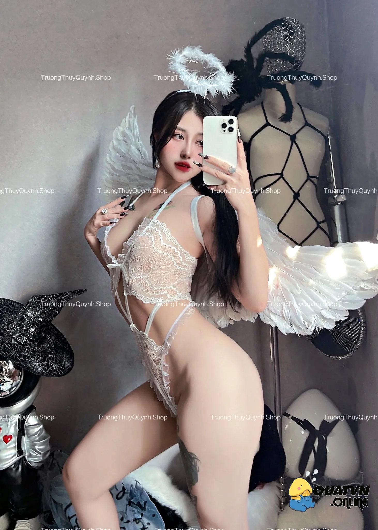 Top 99+ Leak Trương Thúy Quỳnh nóng bỏng lộ hàng quyến rũ