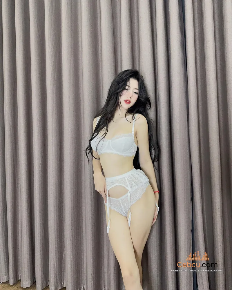 101+ Ảnh gái xinh mặc quần lọt khe lộ hàng Sexy nhất