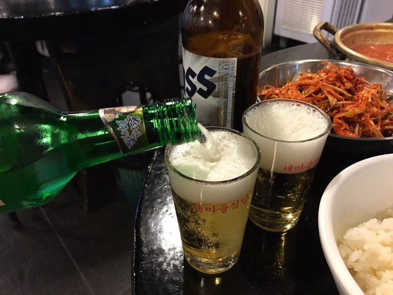 Rượu Soju bao nhiêu độ? Có mấy loại? Giá bao nhiêu?